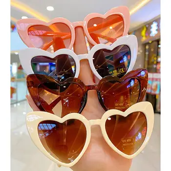 Уникальные детские солнцезащитные очки для уличной съемки, солнцезащитные очки в форме сердца, Детские солнцезащитные очки в форме сердца, аксессуар для костюма для вечеринки