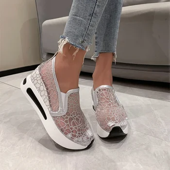 2023 Женские кроссовки на платформе, летняя горячая мода, Сетчатые кроссовки с цветочной вышивкой, Женские слипоны, Удобная Дышащая обувь