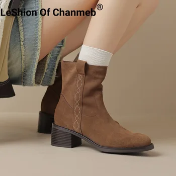 Женские ботинки из коровьей замши LeShion Of Chanmeb, короткие ботильоны в западном стиле с круглым носком, женские осенние туфли на блочном каблуке с вышивкой 2024 года